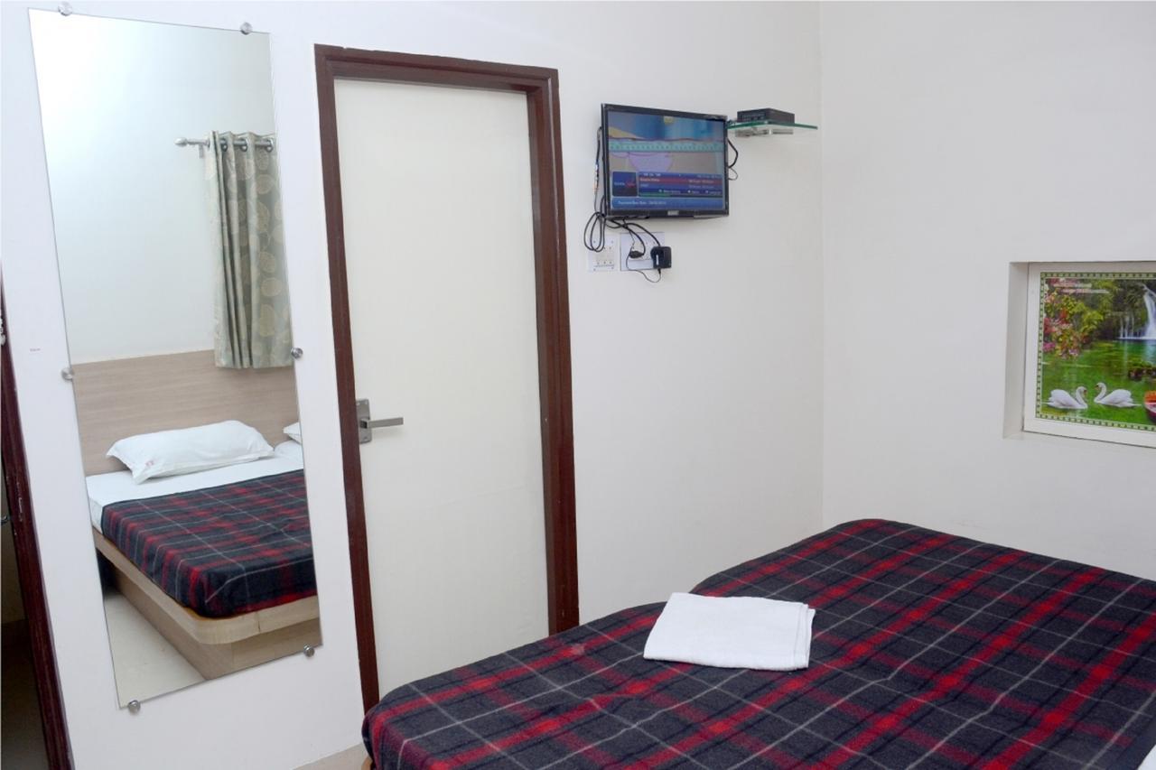 Hotel Kuber Nagpur Exteriör bild